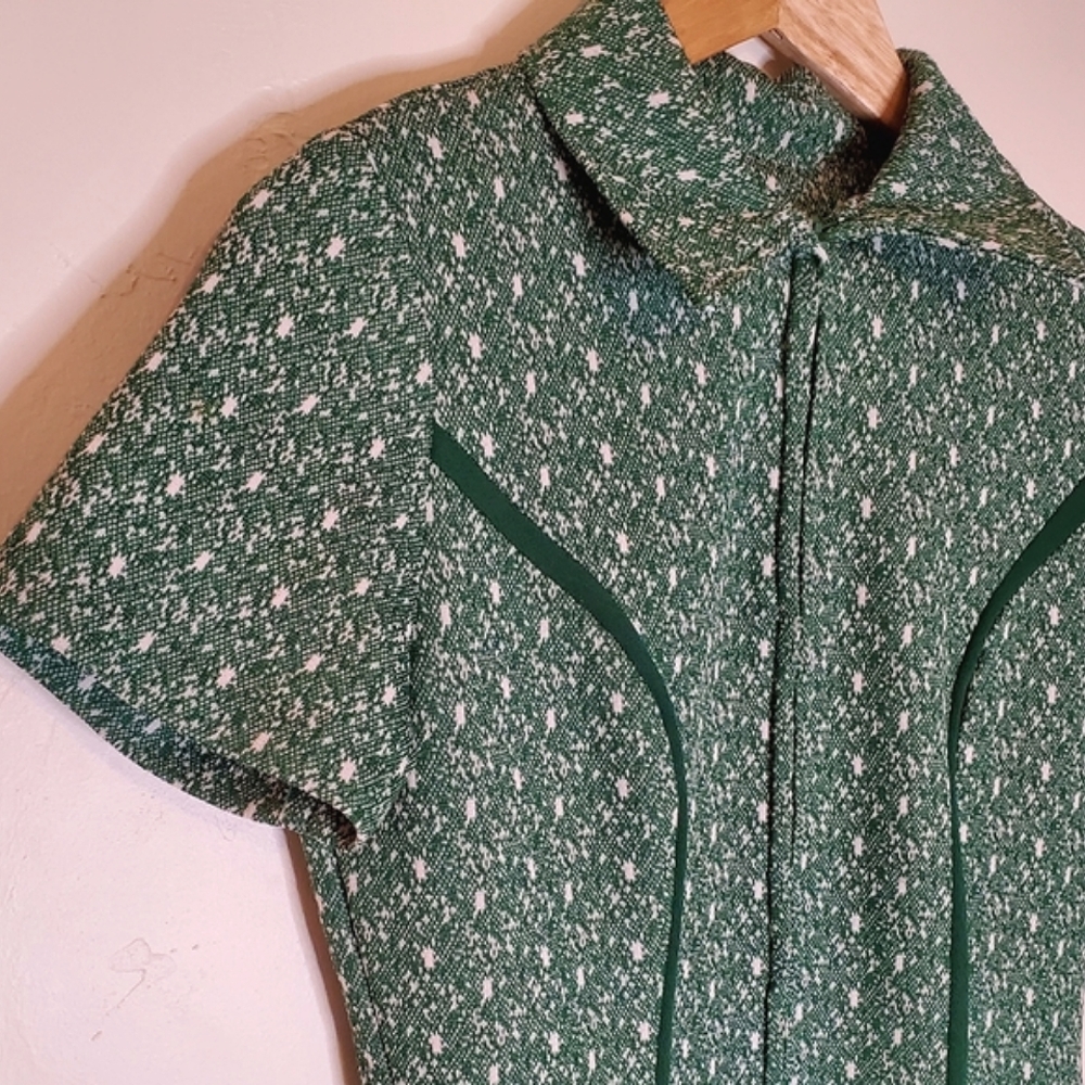 Speedy Green 70s Athletic Polyester Zip-Up Dress with Waist Tie - Picture 4 of 14